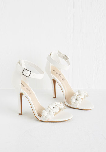 modcloth wedding styles